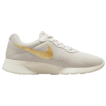 Tênis Nike Tanjun Feminino foto 1