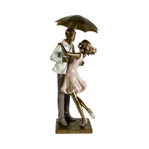 Figura Decorativa de Pareja Concepts 437-4211355 34.5 CM