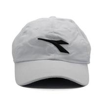 Diadora Gorro Sportstyle 21584A Logo Negro Unisex Poliester Blanco