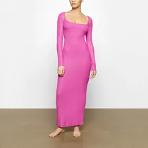 Vestido Skims Manga Larga Brillante Soft Lounge