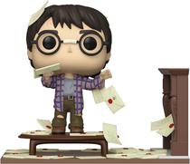 Boneco Harry Potter With Hogwarts Letters - Funko Pop! 136