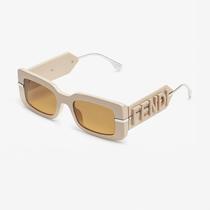 Fendi Lente 40133I *57E Lente: 51MM - Puente: 20MM - Varilla: 140MM