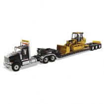 Caminhao Diecast Masters International HX520 Tandem Tractor + XL 120 Trailer With Cat 963K Track Loader - Escala 1/50 (85599)