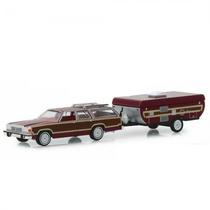 Greenlight Car 1/64 Hitch Ford LTD Country/Camp.Trailer 1981 32160-C