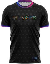 Camiseta Heroe's Vanity Preto/Rainbow - Masculina