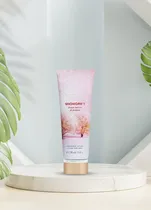 Body Lotion Victoria’s Secret Snowdrift Frozen Berries Jasmine – 236ML
