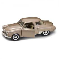 Car Lucky 1/18 Studebaker Champion Gold 92478 1950