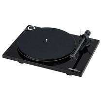 Pro-Ject Turntable Essential III Piano OM10