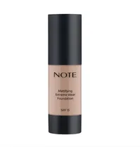 Note Base Mattifying Extreme Wear Foundation 111 Warm Beige SPF15