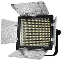 Iluminador LED Yongnuo YN320 5500K