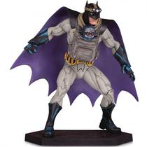 Boneco DC Collectibles Batman Dark Knight Metal Darseid Baby 58840