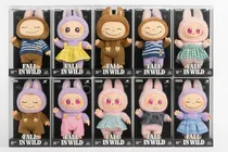 Labubu Varios 3GERACAO Boneco com Roupa First Class