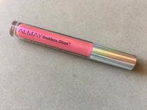 Almay Labial Liquido Goddess Gloss Su Formula Es Liviana Y Se Siente Comoda En Los La s/C