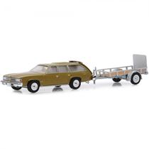 Greenlight Car 1/64 Hitch Tow Pontiac Lemans Safari Yutylity 32180-A