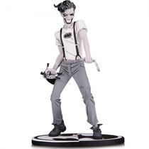 Boneco DC Collectibles Batman Black And White Knight Joker Murphy 3583