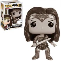 Funko Pop Heroes Batman V Superman Exclusive - Wonder Woman (Sepia Tone) 86