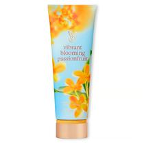 Body Lotion Victoria's Secret Vibrant Blooming Passionfruit Feminino 236ML