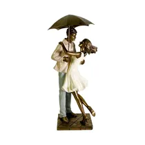 Figura Decorativa de Pareja Concepts 437-4211341 34.5 CM