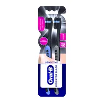 Escova de Dente Macio Oral B Indicator com Carvão Kit com 2 Unidades