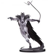 Boneco DC Collectibles Batman Black And White Kenneth Rocafort 55825