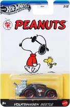 Carrinho Volkswagen Beetle Hot Wheels Silver Series Peanuts Mattel - JCB81