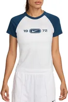 Camiseta Nike HV4992 100 - Feminina