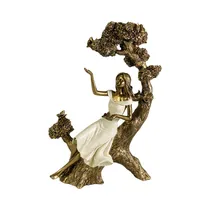 Figura Decorativa de Mujer Concepts 437-4211344 26.5 CM