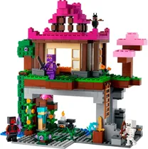 Lego Minecraft The Training Grounds 21183 (534 Peças)