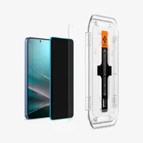  Spigen Peli...