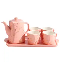 Conjunto de Xícaras com Bule e Bandeja 6PCS