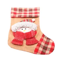 Bota Natalina Xadrez com Aplique de Boneco de Neve