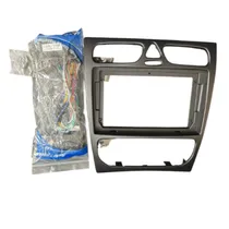 I-Kit MB 9" Série CLK 2000-2005