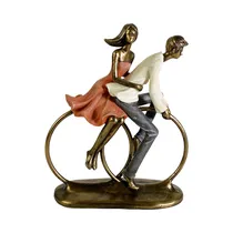 Figura Decorativa de Pareja Concepts 437-4211360 23.5 CM
