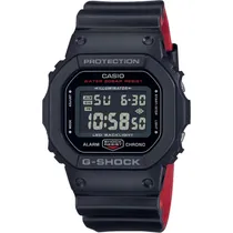 Relógio Casio G-Shock DW-5600UHR-1DR Masculino Digital - Preto/Vermelho