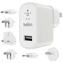 Carregador de Tomada Belkin Boost F8M967BTWHT p/Smartphone/USB - Branco