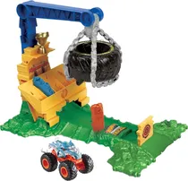 Hot Wheels Monster Trucks Arena Smashers Chargin Challenge Mattel - HTP18