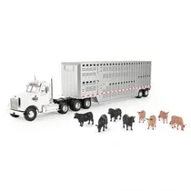 John Deere 1/32 Frtlner 122SD Day Cab Semi W/Cattle Trailer 47362
